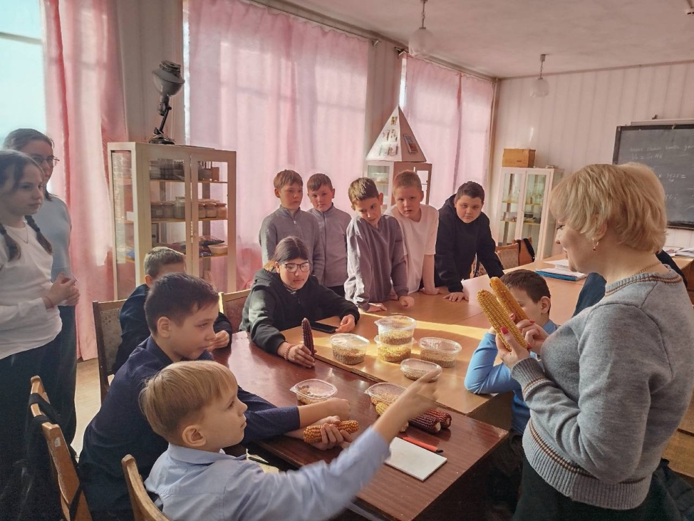 Юные агрономы: в институте агроэкологии ЮУрГАУ прошёл урок семеноводства для школьников