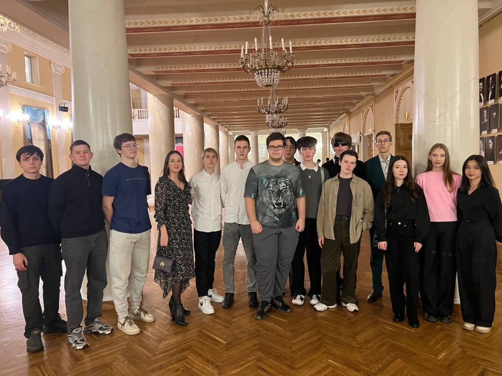 Студенты ЮУрГАУ посетили театр оперы и балета в рамках изучения дисциплины «Основы российской государственности»