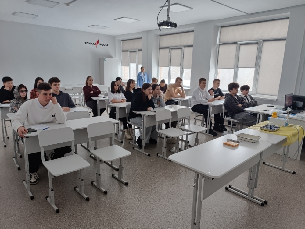 ЮУрГАУ и Российский союз сельской молодежи провели масштабные профориентационные встречи в Нагайбакском районе