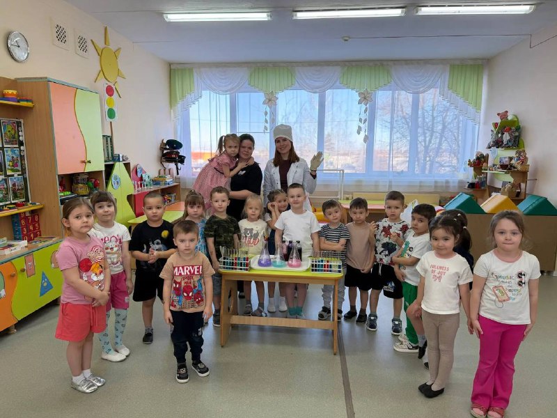 ЮУрГАУ — детям: старший лаборант провела профориентационную встречу в детском саду