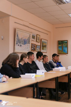 10встреча студентов с главой красноармейского района-2022.jpeg