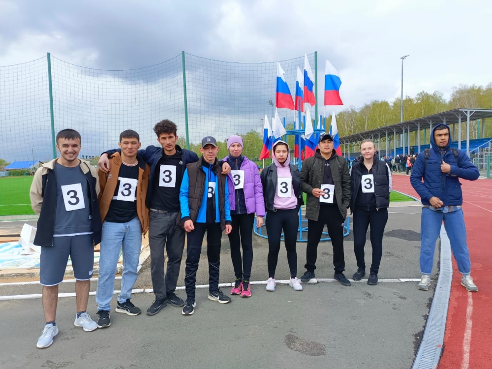 Студены ЮУрГАУ пробежали эстафету в честь 79-й годовщины Победы в Великой Отечественной войне