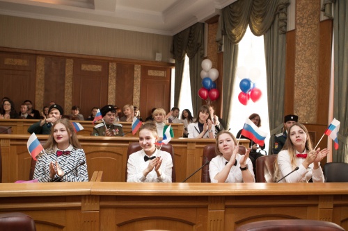 Законодательное собрание Челябинской области проводит конкурс молодежных проектов «Челябинская область - это мы!»