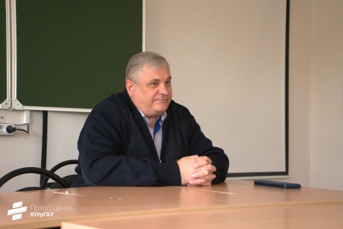 Военный комиссар Красноармейского района провёл встречу со студентами ЮУрГАУ